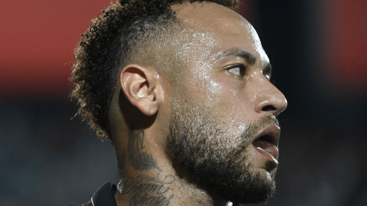 ESPN：内马尔伤情检查全程保密防泄露，他情绪低落较为沉默